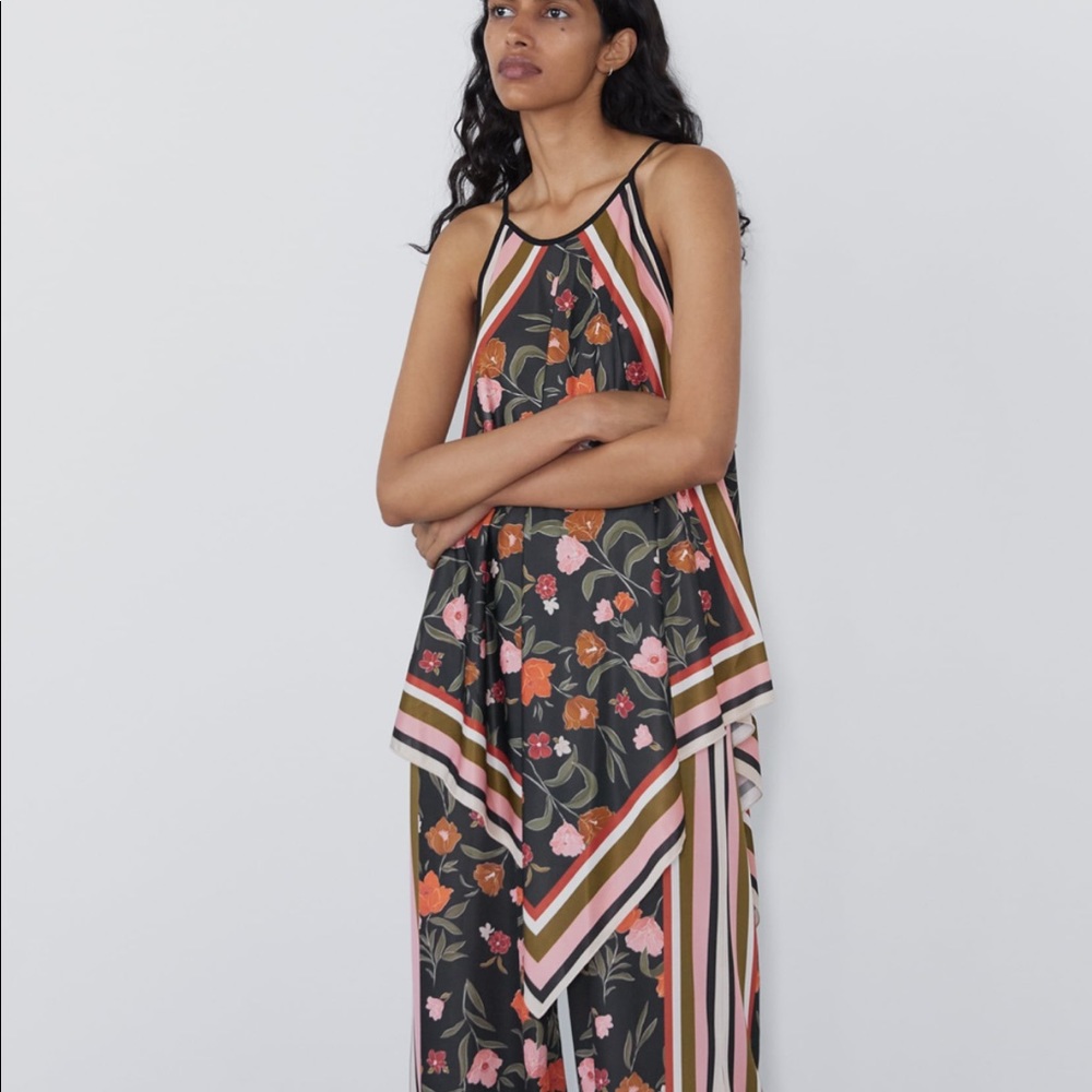 Zara S/M Set of flowy printed top and pant size